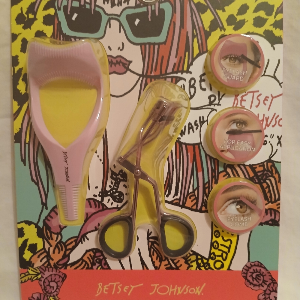 Betsey Johnson Eyelash Curler And 3 In 1 Mascara Shield